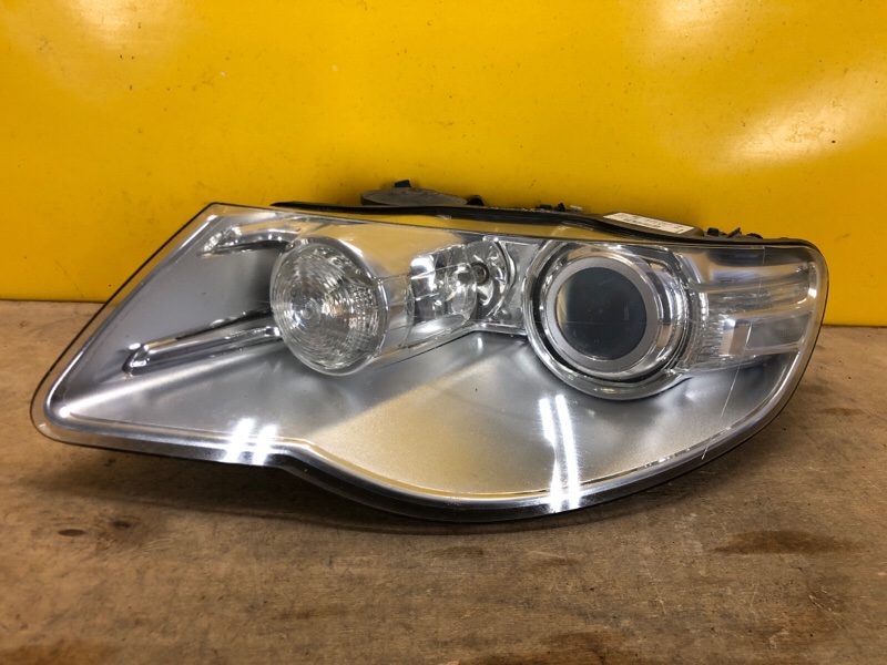Фара левая VOLKSWAGEN TOUAREG 02-10 7L6941039C Б/У