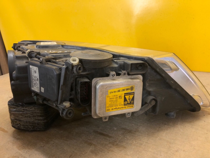 Фара левая TOUAREG 02-10