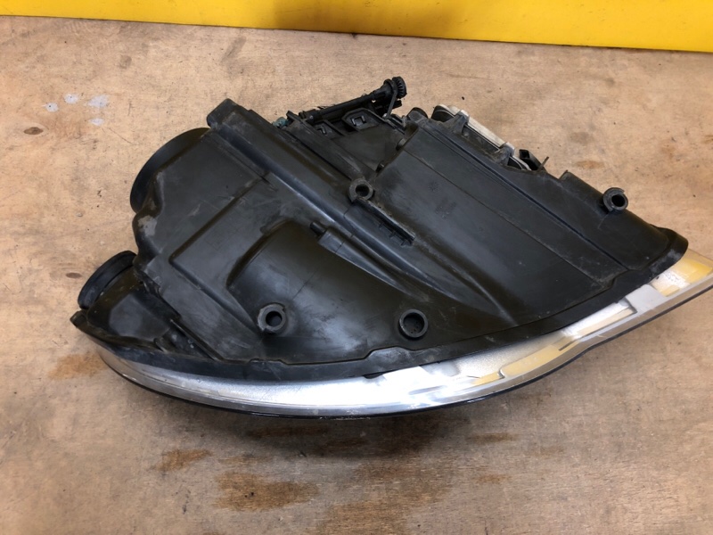 Фара левая TOUAREG 02-10