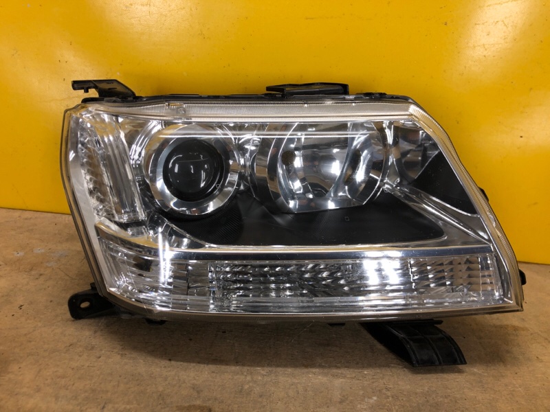 Фара правая SUZUKI GRAND VITARA 05-15 3512065JB2 Б/У