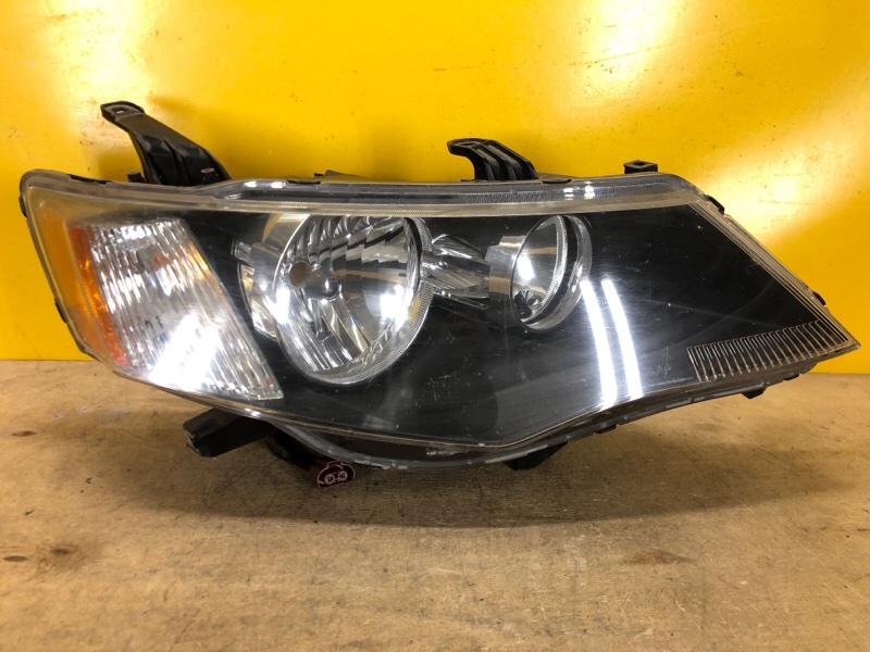 Фара правая MITSUBISHI OUTLANDER XL 05-13 8301A152 Б/У