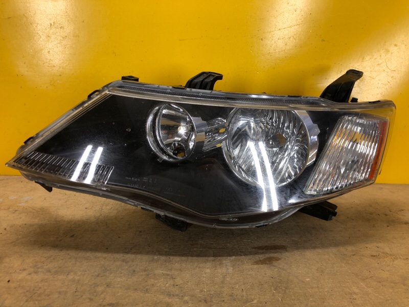 Фара левая MITSUBISHI OUTLANDER XL 05-13 8301A917 Б/У