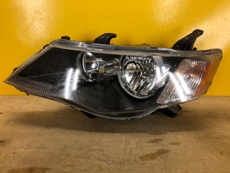 Фара левая MITSUBISHI OUTLANDER XL 05-13 8301A917 Б/У