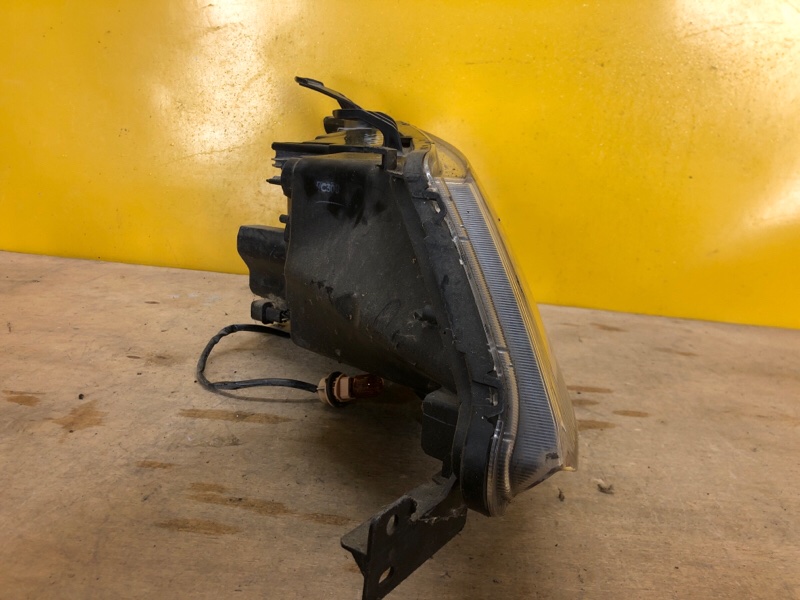 Фара левая OUTLANDER XL 05-13 Фара левая OUTLANDER XL 05-13