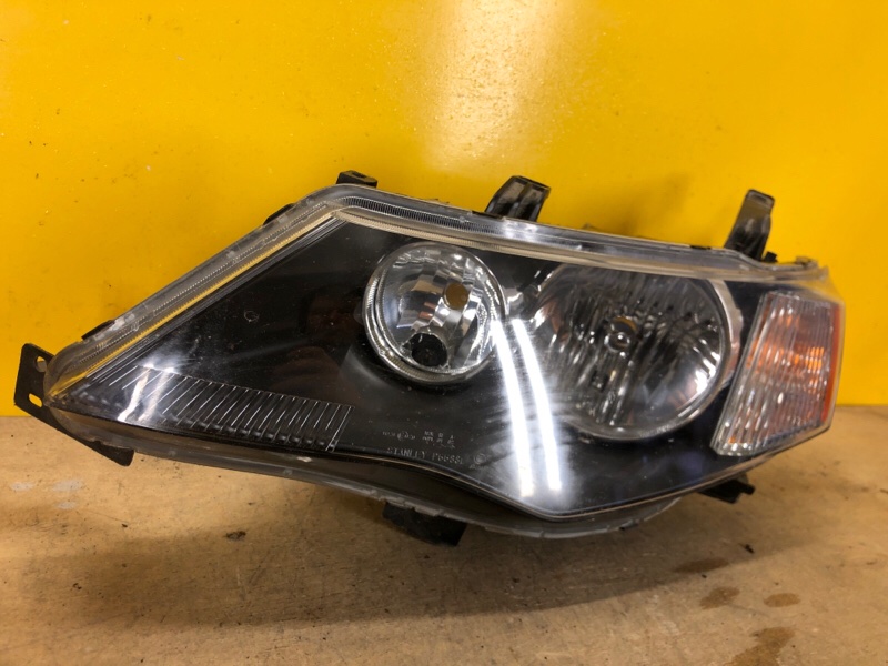 Фара левая MITSUBISHI OUTLANDER XL 05-13 Фара левая MITSUBISHI OUTLANDER XL 05-13