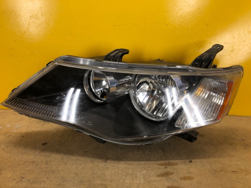 Запчасть фара левая MITSUBISHI OUTLANDER XL 05-13 8301A917 Б/У Фара левая MITSUBISHI OUTLANDER XL 05-13 8301A917 Б/У