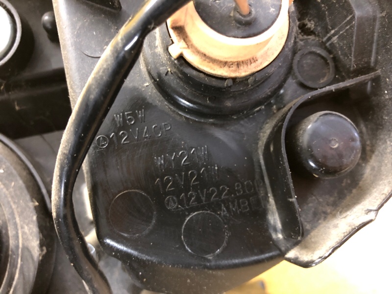 Фара правая OUTLANDER XL 05-13