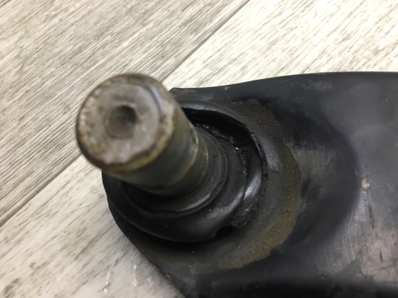 Рычаг передней подвески нижний передний левый EDGE 06-14 2010 T35PDED