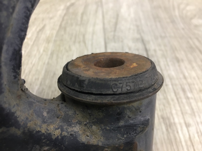 Рычаг передней подвески нижний передний левый EDGE 06-14 2010 T35PDED