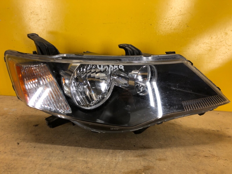 Запчасть фара правая MITSUBISHI OUTLANDER XL 05-13 8301A152 Б/У Фара правая MITSUBISHI OUTLANDER XL 05-13 8301A152 Б/У
