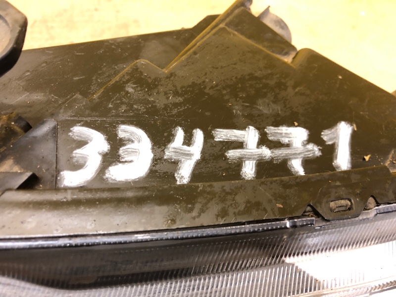 Фара левая OUTLANDER XL 05-13