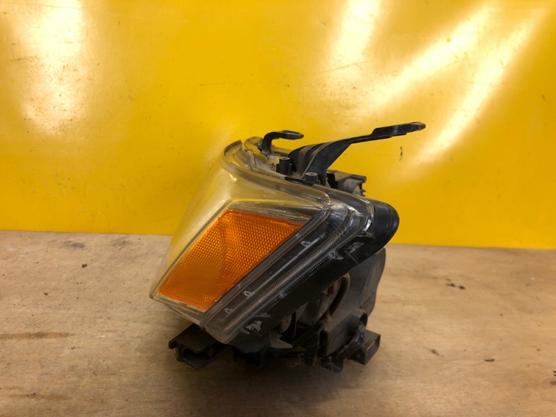 Фара левая OUTLANDER XL 05-13