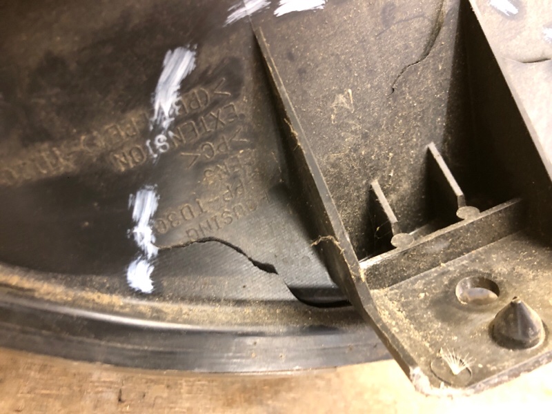 Фара левая OUTLANDER XL 05-13