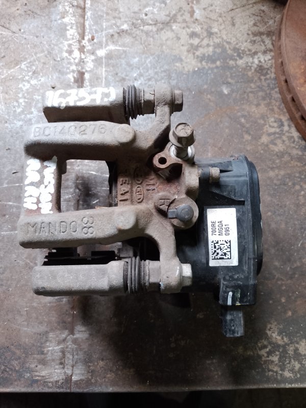 Суппорт тормозной задний правый HYUNDAI TUCSON TL 15-20 58311-D3A70 Б/У