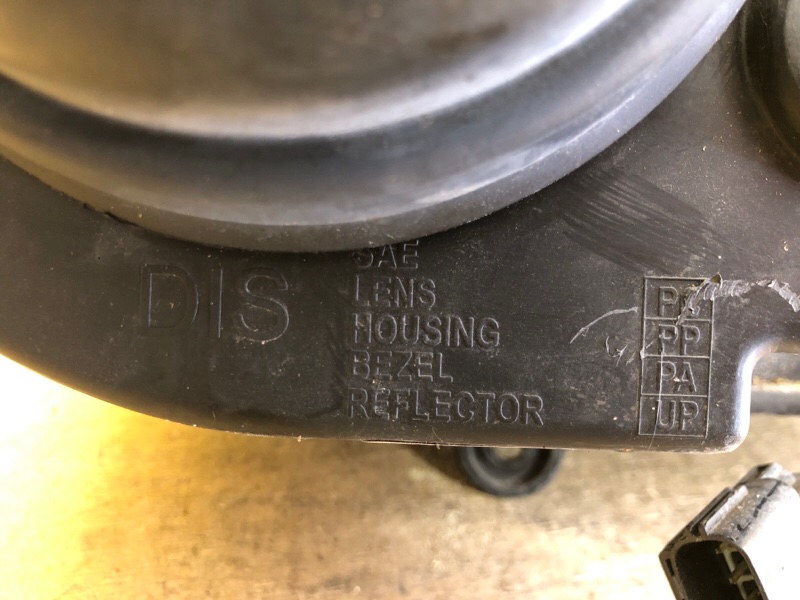 Фара левая 300 04-10 Фара левая 300 04-10