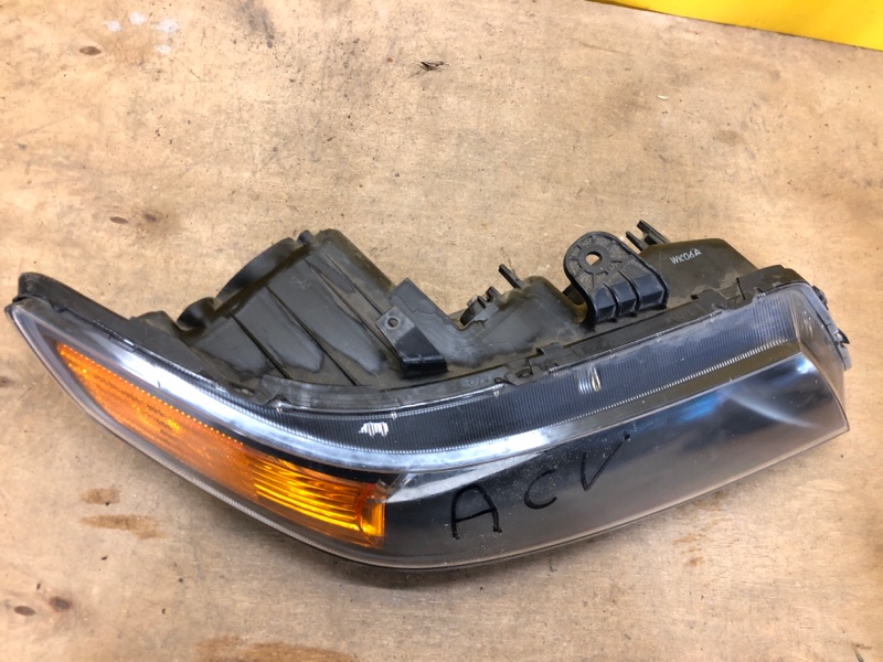 Фара правая ACCORD CL7 / TSX 03-08 Фара правая ACCORD CL7 / TSX 03-08