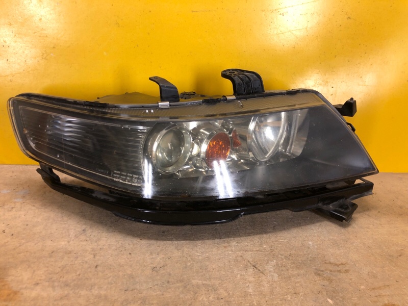 Фара правая HONDA ACCORD CL7 / TSX 03-08 33101SEAG01 Б/У