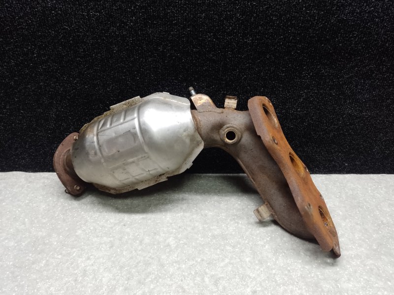 Катализатор правый TOYOTA VENZA 09-16 2009 3.5 2GR-FE 17140-0P020 Б/У