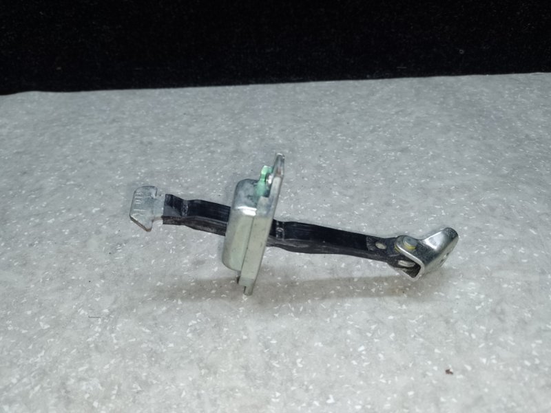 Ограничитель двери передний левый TOYOTA RAV4 13-19 Ограничитель двери передний левый TOYOTA RAV4 13-19