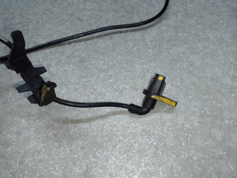 Датчик ABS передний левый VENZA 09-16 2009 3.5 2GR-FE