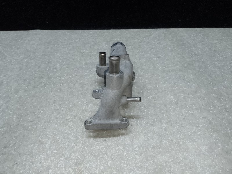 Фланец системы охлаждения VENZA 09-16 2009 3.5 2GR-FE