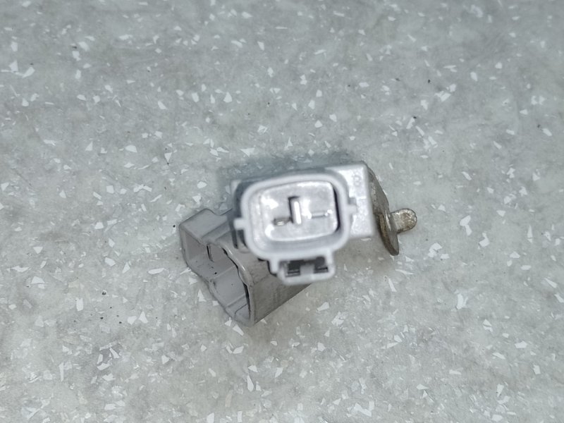 Конденсатор VENZA 09-16 2009 3.5 2GR-FE