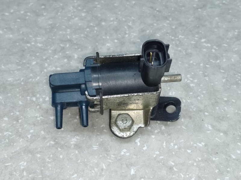 Клапан электромагнитный (вакуумный) TOYOTA VENZA 09-16 2009 3.5 2GR-FE 90910-12204 Б/У