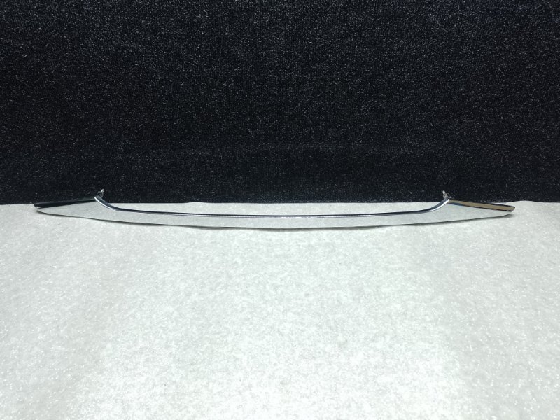 Накладка крышки багажника HYUNDAI SONATA YF 10-14 87310-3S000 Б/У