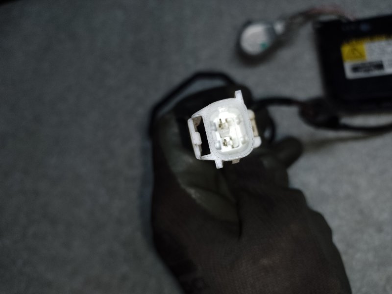 Блок розжига ксенона левый CAMRY 40 06-11