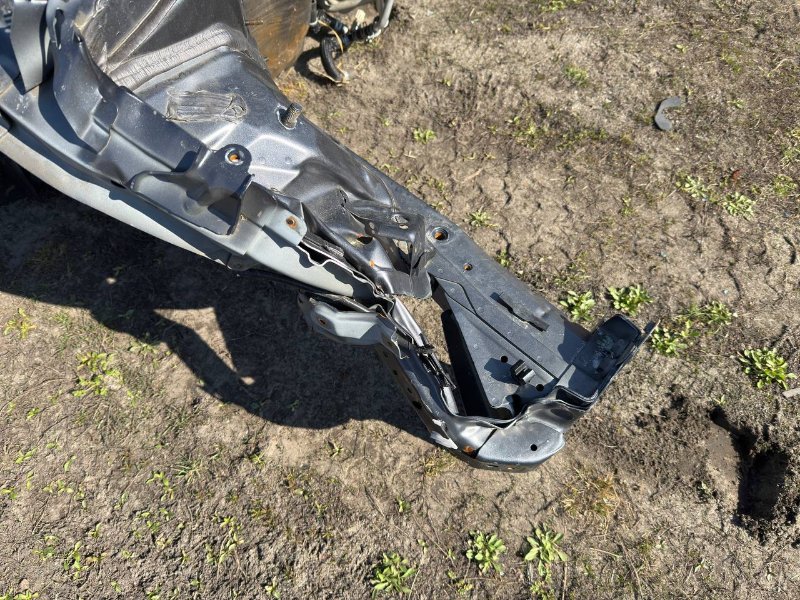 Четверть кузова передняя правый TOYOTA PRIUS 16- 1.8 2ZRFXE