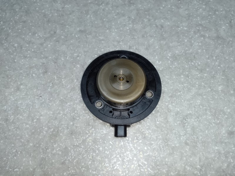 Клапан изменения фаз ГРМ VOLKSWAGEN PASSAT B8 14- 2016 Седан 1.8 CPRA 06L 109 259 A Б/У