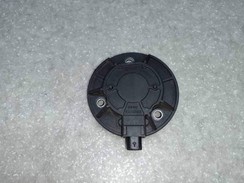 Клапан изменения фаз ГРМ PASSAT B8 14- 2016 Седан 1.8 CPRA