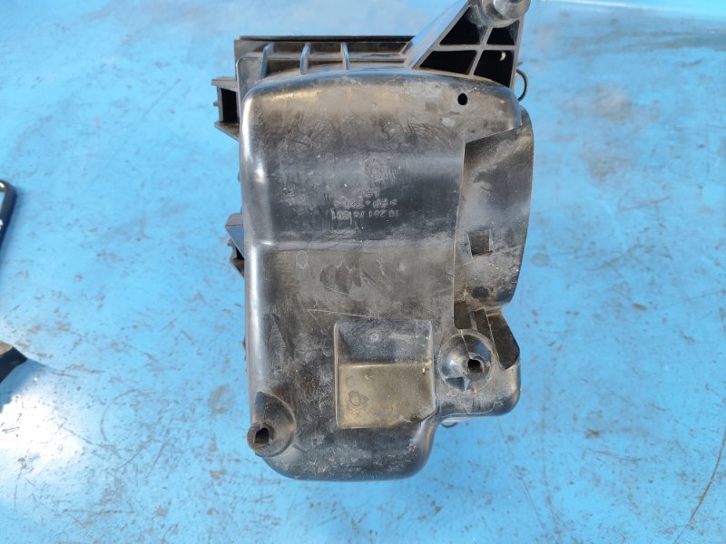 Корпус воздушного фильтра 6 GH 07-12