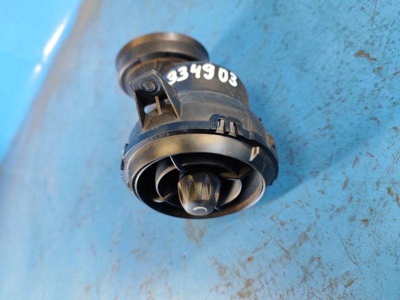 Дефлектор воздушный MINI COOPER S R57 09-15 2011 R57 1.6 ЕP6 (Prince) 925401201 Б/У