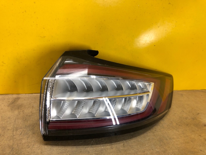 Фонарь наружный правый FORD EDGE 15- HT4Z-13404-D Б/У