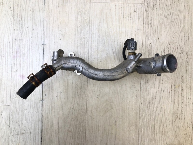 Фланец системы охлаждения LEXUS LS460 06-12 USF40 4.6