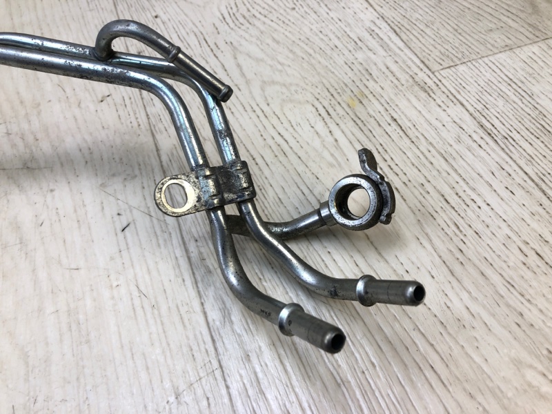 Трубка топливная LS460 06-12 2011 USF40 4.6