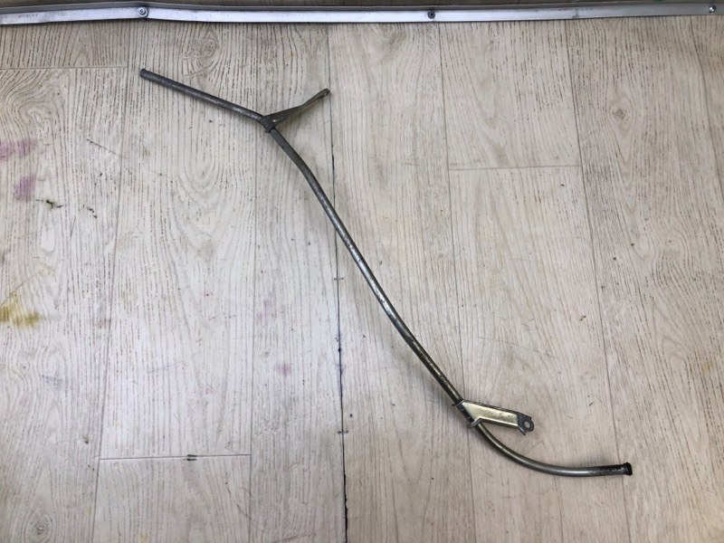 Запчасть направляющая масляного щупа LEXUS LS460 06-12 2011 USF40 4.6 1145238040 Б/У Направляющая масляного щупа LEXUS LS460 06-12 2011 USF40 4.6 1145238040 Б/У