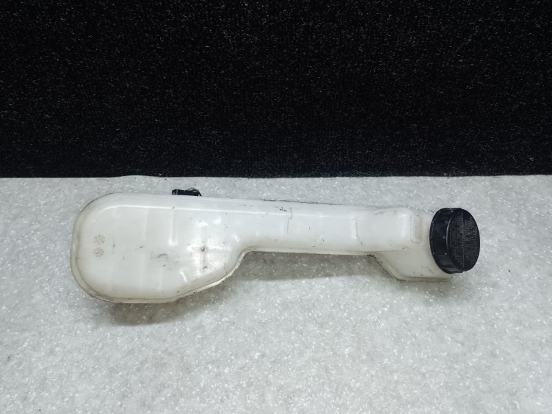 Запчасть бачок главного тормозного цилиндра MAZDA CX-9 06-16 2008 Внедорожник 3.7 TD11-43-40ZA Б/У Бачок главного тормозного цилиндра MAZDA CX-9 06-16 2008 Внедорожник 3.7 TD11-43-40ZA Б/У