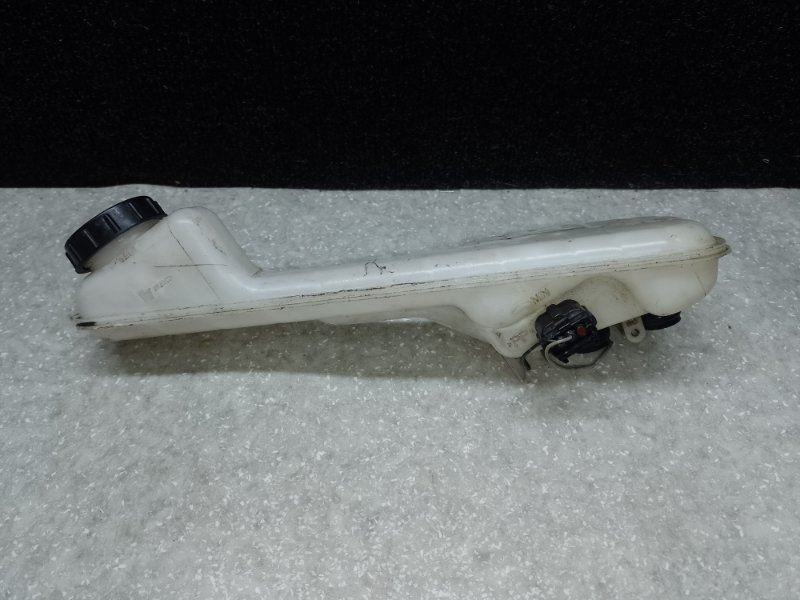 Бачок главного тормозного цилиндра CX-9 06-16 2008 Внедорожник 3.7 Бачок главного тормозного цилиндра CX-9 06-16 2008 Внедорожник 3.7