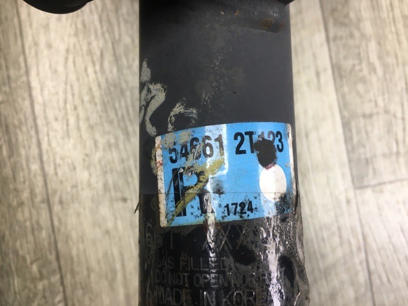 Амортизатор передний правый OPTIMA TF 11-16 2011 TF 2.4 G4KJ Амортизатор передний правый OPTIMA TF 11-16 2011 TF 2.4 G4KJ