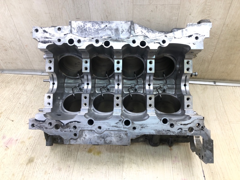 Блок двигателя LS460 06-12 2011 USF40 4.6