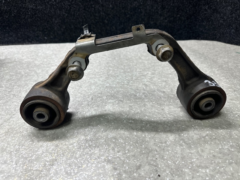 Кронштейн редуктора задний NISSAN X-TRAIL T30 01-07 55419-8H501 Б/У