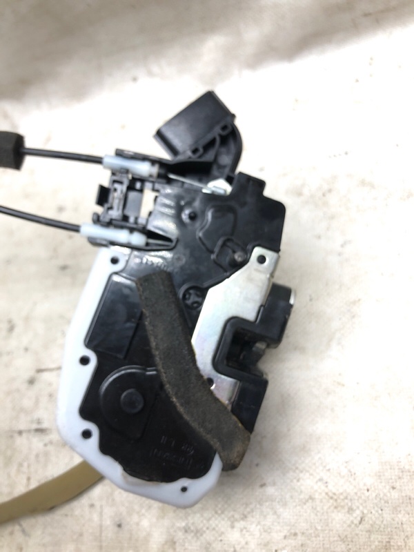 Замок двери задний левый Q50 15-20 2017 Седан 3.0 VR30DDTT