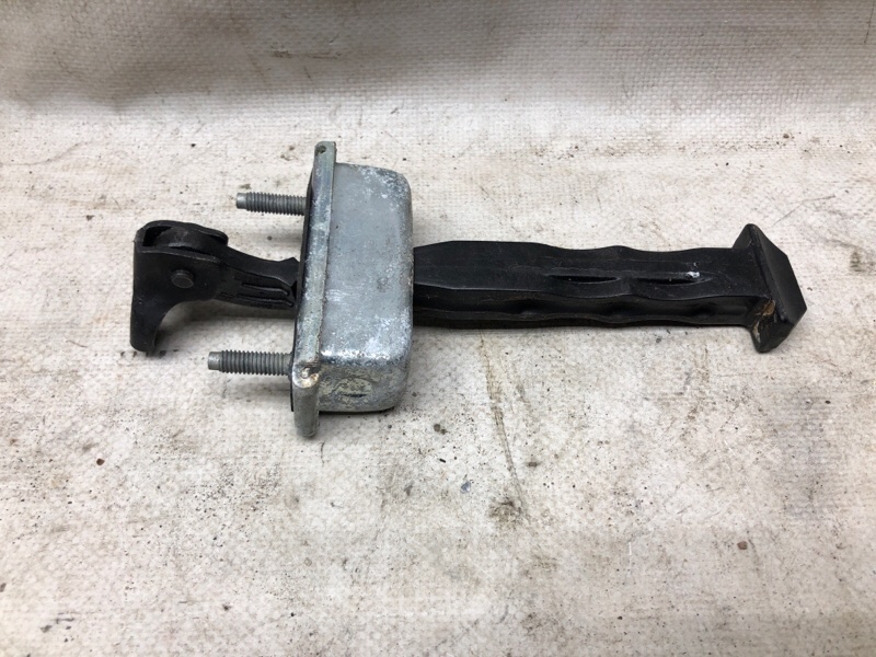 Ограничитель двери передний левый FOCUS 10-18 2015 2.0 C20HDEX