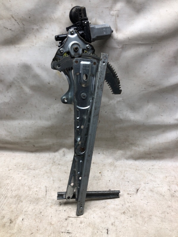 Стеклоподъемник задний левый INFINITI Q50 15-20 2017 Седан 3.0 VR30DDTT 82721-4GA0A Б/У