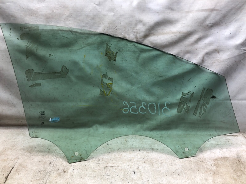 Стекло двери переднее левое FOCUS 10-18 2015 2.0 C20HDEX