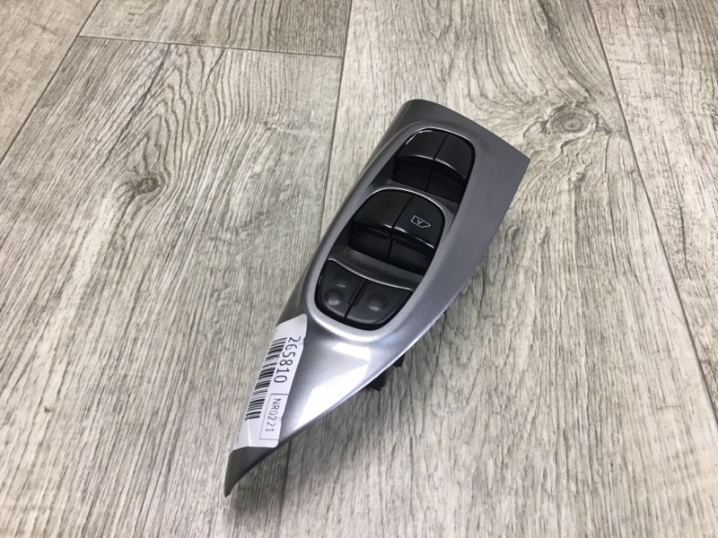 Блок управления стеклоподъемниками передний левый NISSAN JUKE 10-19 1.6 MR16DDT