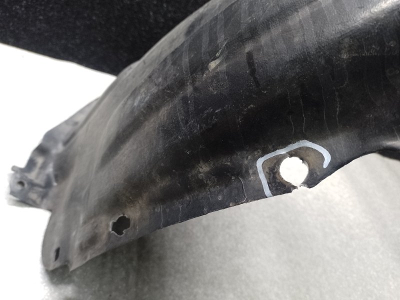 Подкрылок передний правый CAMRY 40 06-11