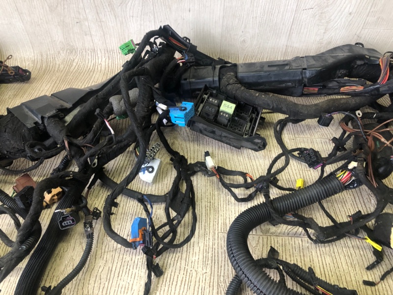 Проводка салона CAYENNE 10-18 2010 958 3.0 M06.EC Проводка салона CAYENNE 10-18 2010 958 3.0 M06.EC